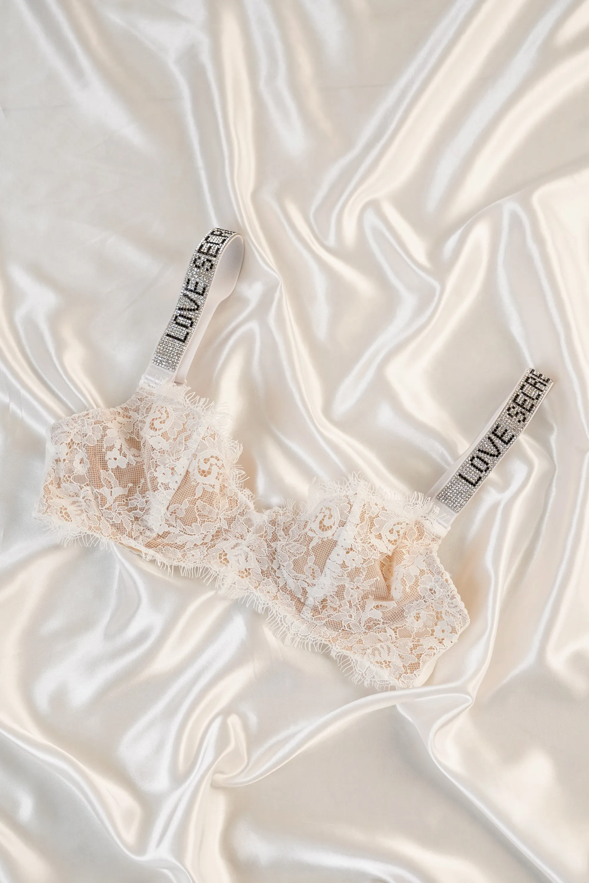 White Love Secret Lace-lined Bra Lingerie